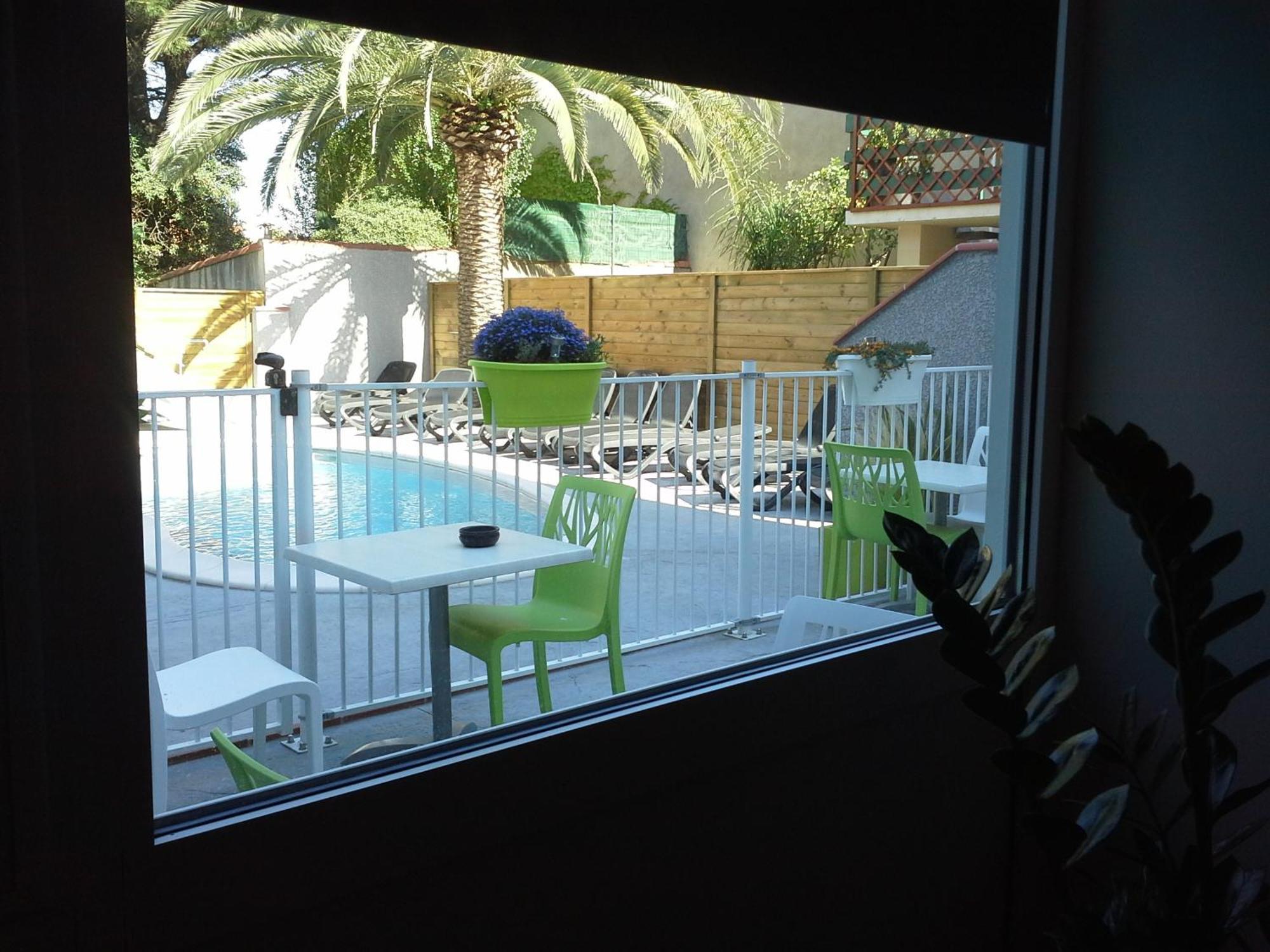 Hotel Le Majestic Canet Plage Exteriör bild