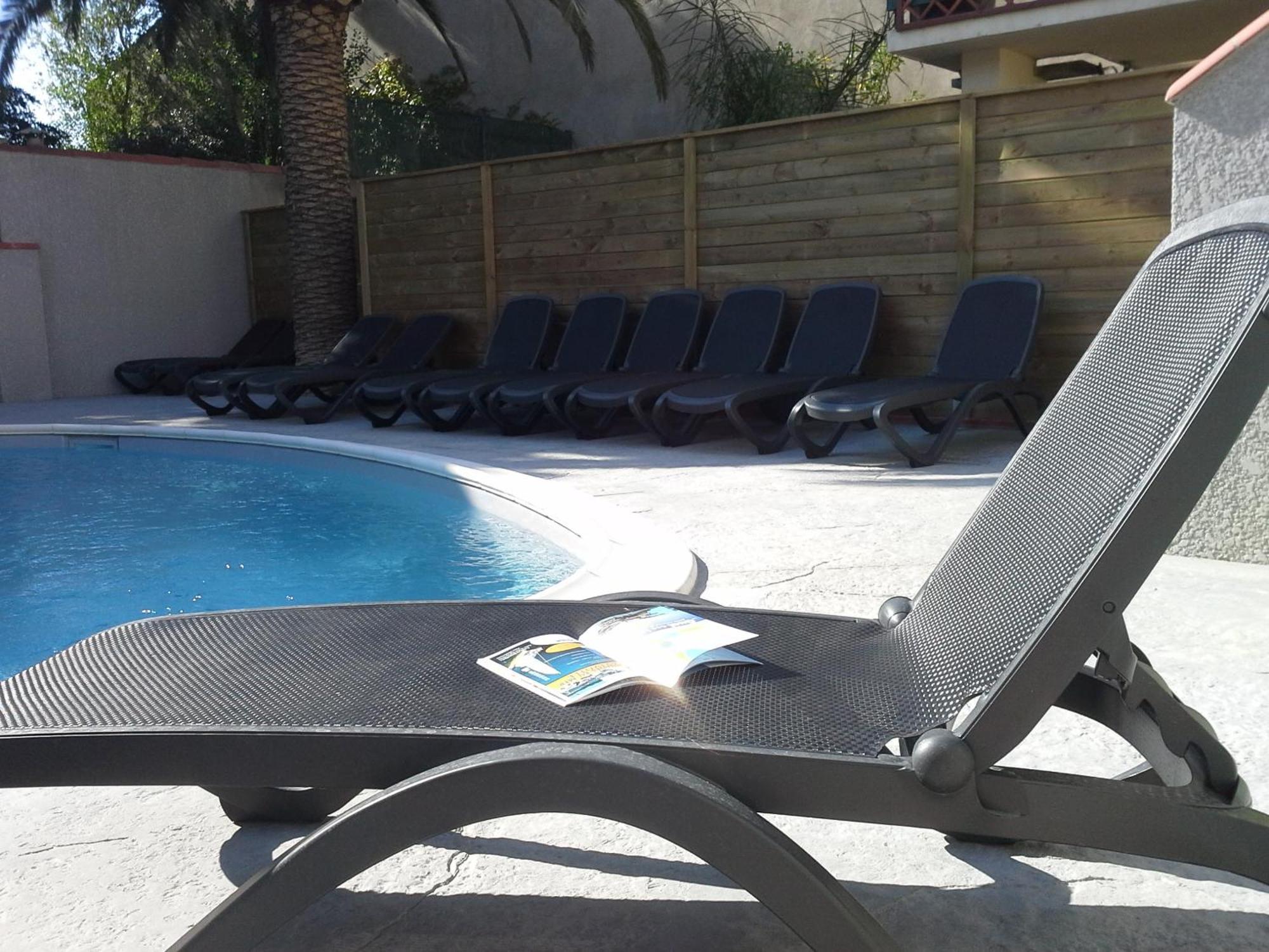 Hotel Le Majestic Canet Plage Exteriör bild
