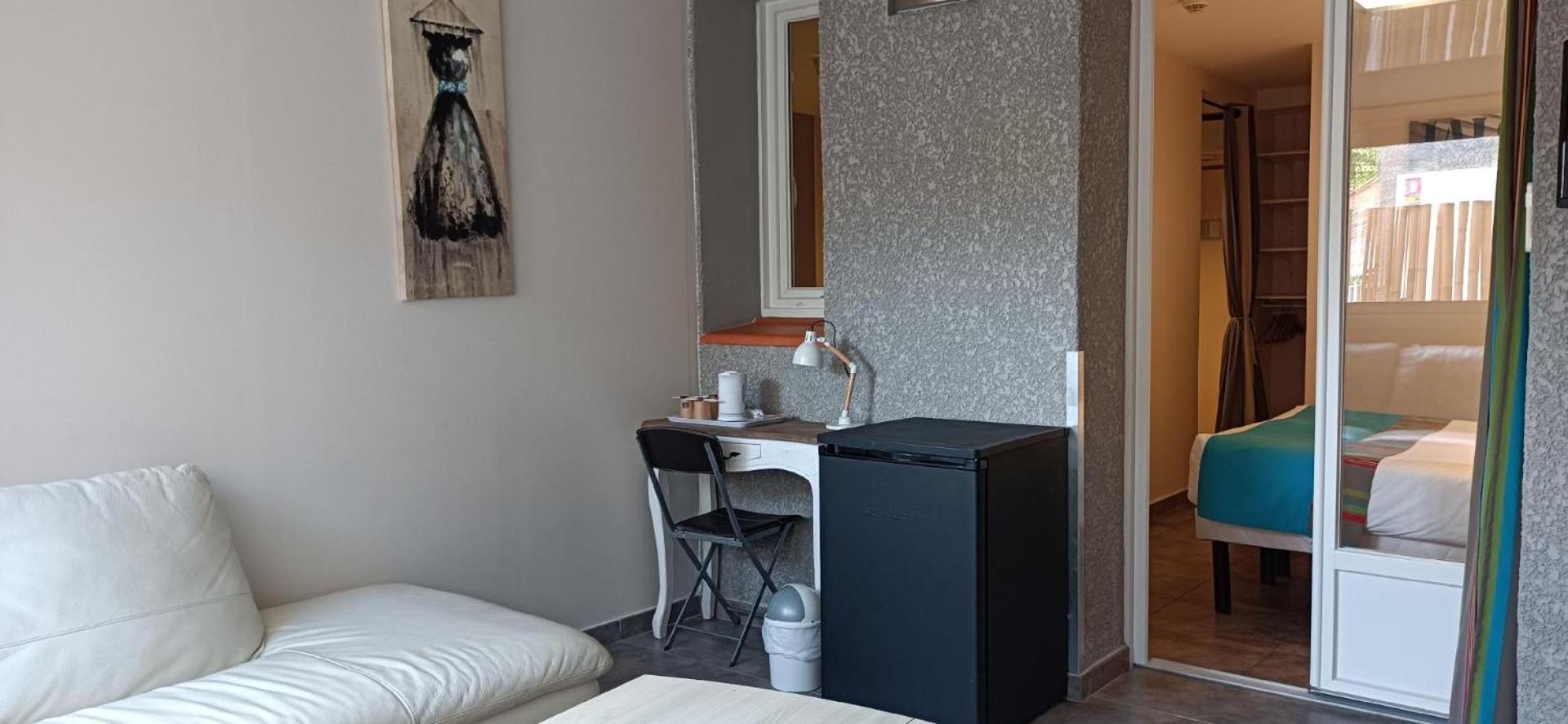 Hotel Le Majestic Canet Plage Exteriör bild